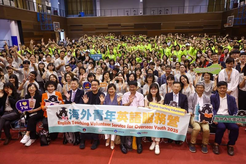 2025海外青年英語服務營 徐佳青盼打開學子視野