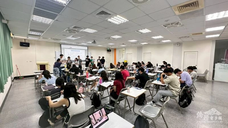 2025印輔班基礎學科課程完成 認識臺灣課程上場