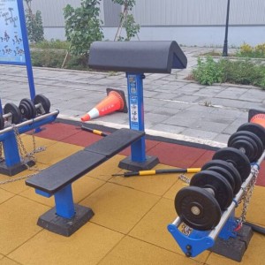 新北八里首座戶外健身房 全齡運動新據點 揪全家一起運動去
