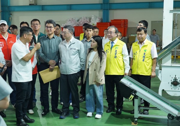行政院卓院長巡視糧倉 肯定國內糧食供應穩定、續提升國家糧食安全韌性 行政院卓院長巡視糧倉 肯定國內糧食供應穩定、續提升國家糧食安全韌性