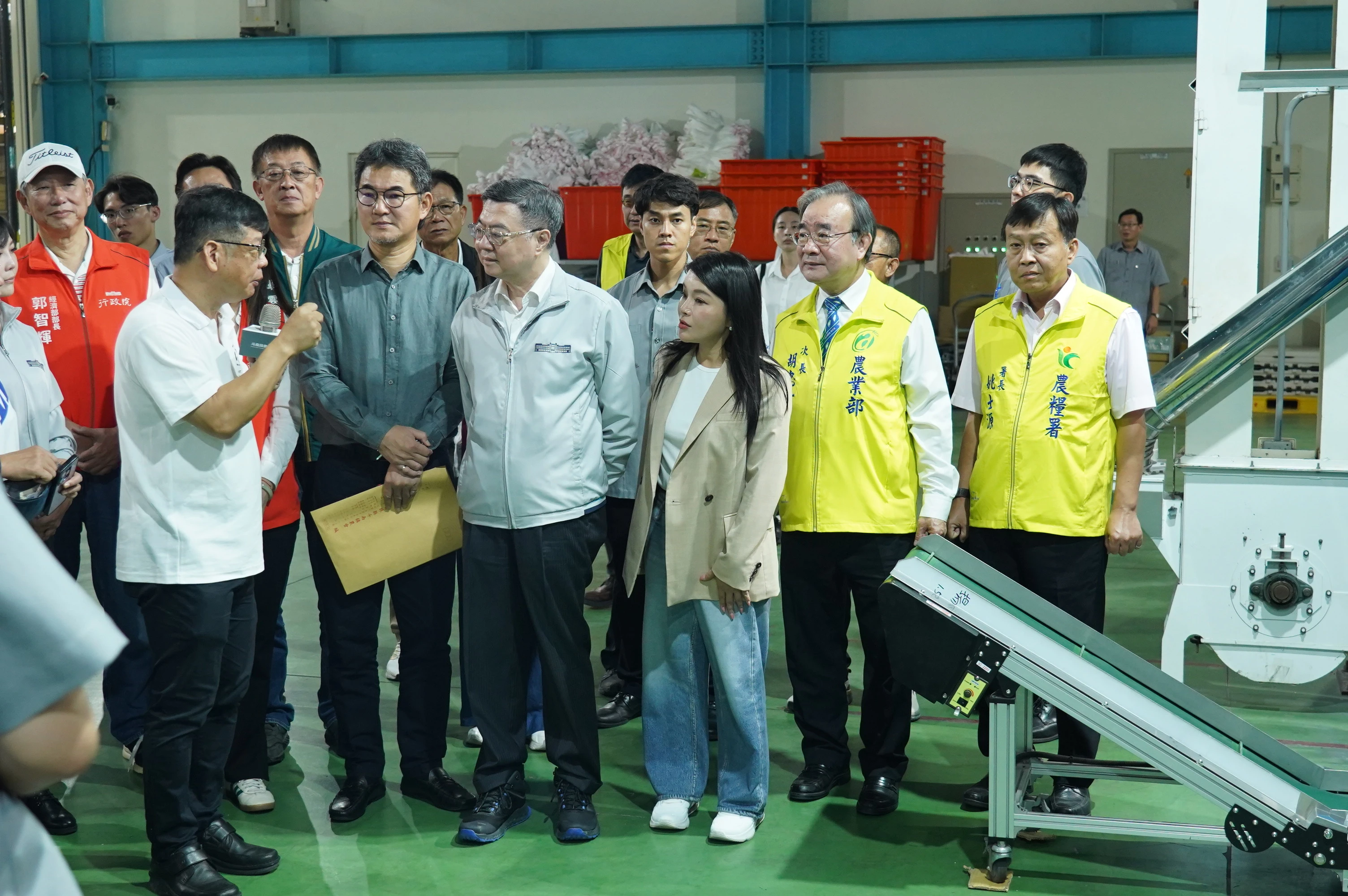 行政院卓院長巡視糧倉 肯定國內糧食供應穩定、續提升國家糧食安全韌性