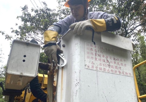 丹娜絲逼近風雨漸強     基隆台電應變中心全力防颱
