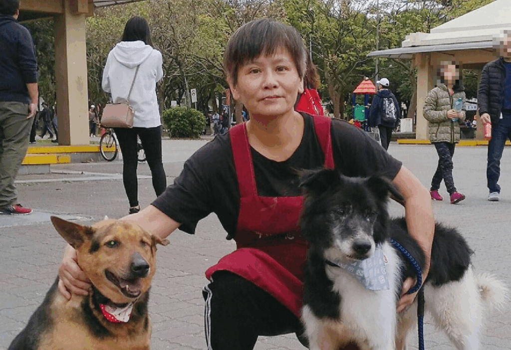 中和動保志工隊長黃新用陪伴守護每一隻毛寶貝 中和動保志工隊長黃新用陪伴守護每一隻毛寶貝