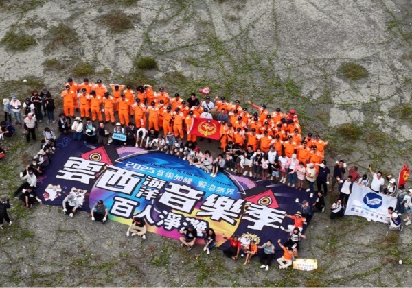 海大攜手地方辦理淨灘 超過700人齊聚雲林三條崙守護海洋