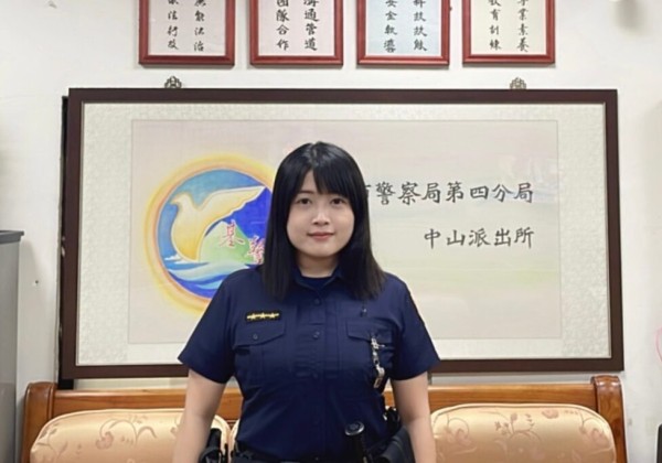 飲酒盡興醉臥路旁  基警暖心助返家