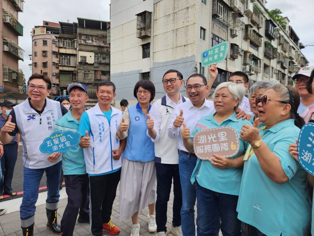 侯友宜市長視察康寧街第三期工程改善成果 侯友宜市長視察康寧街第三期工程改善成果