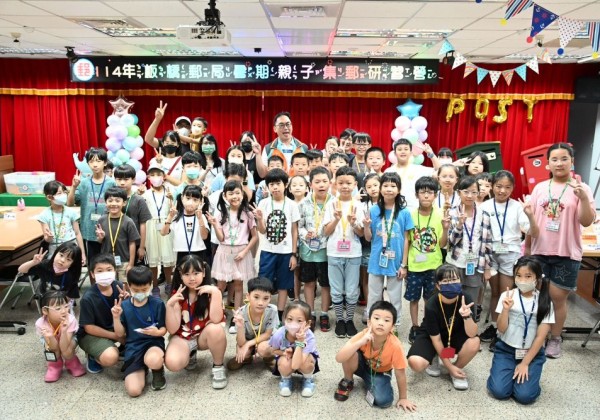以郵會友    板郵親子集郵研習營溫馨又歡樂