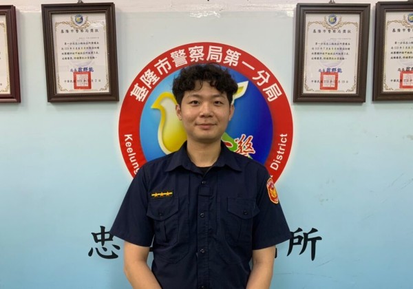 失智婦清晨誤上國道  基警暖心護婦人安全