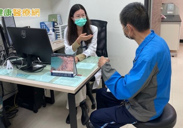 火燒心、吞不下？醫示警：恐是食道癌前兆　4大危險因子曝光
