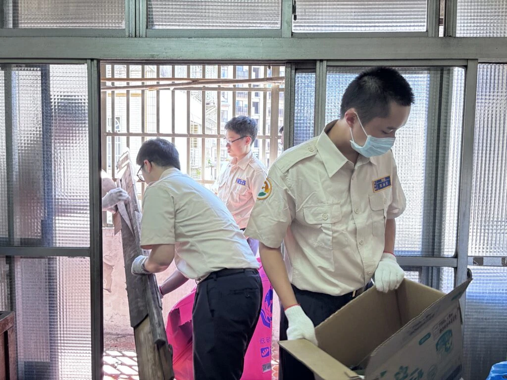 林口公所役男投入獨居長者社會關懷 清整環境共築溫暖社區