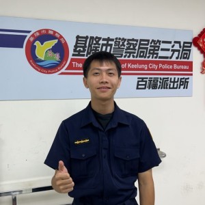 暖警溫馨護送長者返家