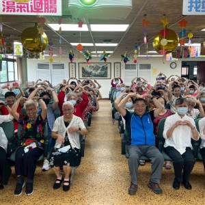 慈濟古箏班獻藝    八德榮家懷舊琴音豐富多元化文康