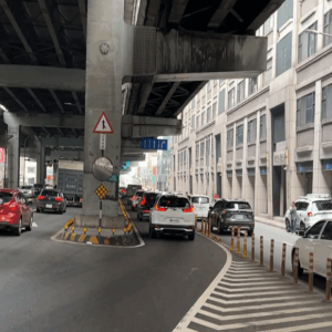 台64下匝道至中正路、建康路口內側車道試辦開放右轉
