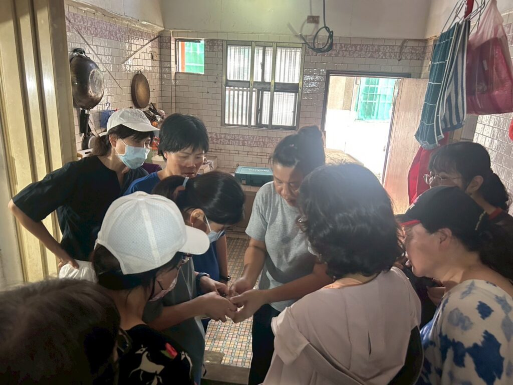 從針線到電線 婦女學習水電修繕技能 翻轉性別刻板印象 點亮弱勢家庭生活 從針線到電線 婦女學習水電修繕技能 翻轉性別刻板印象 點亮弱勢家庭生活
