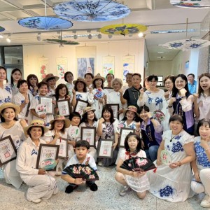 「閃亮藝啟-青花再現」鶯歌區婦女大學師生成果展