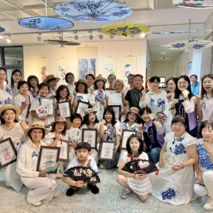 「閃亮藝啟-青花再現」鶯歌區婦女大學師生成果展
