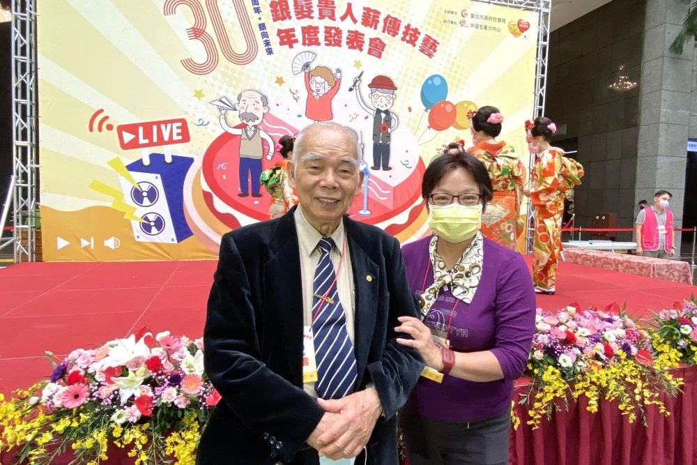 活到老學到老   新北8位榮獲全國終身學習楷模殊榮