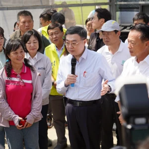 行政院卓院長關心風災後農產業復建情形 視察嘉義縣溫網室設施重建進度