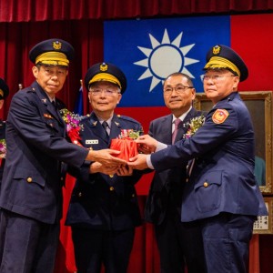 新北市警局長、分局長及大隊長聯合布達交接