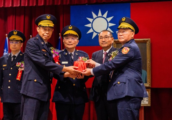 新北市警局長、分局長及大隊長聯合布達交接