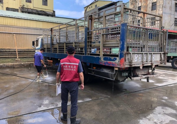新北動保處加強查核豬隻運輸車輛　3車未裝GPS依法開罰