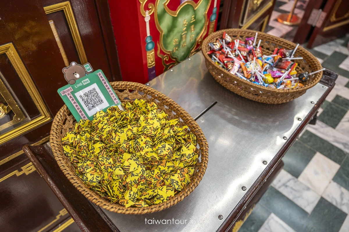 【高雄三鳳宮】高雄夜景網美景點推薦.香客大樓.交通 【高雄三鳳宮】高雄夜景網美景點推薦.香客大樓.交通