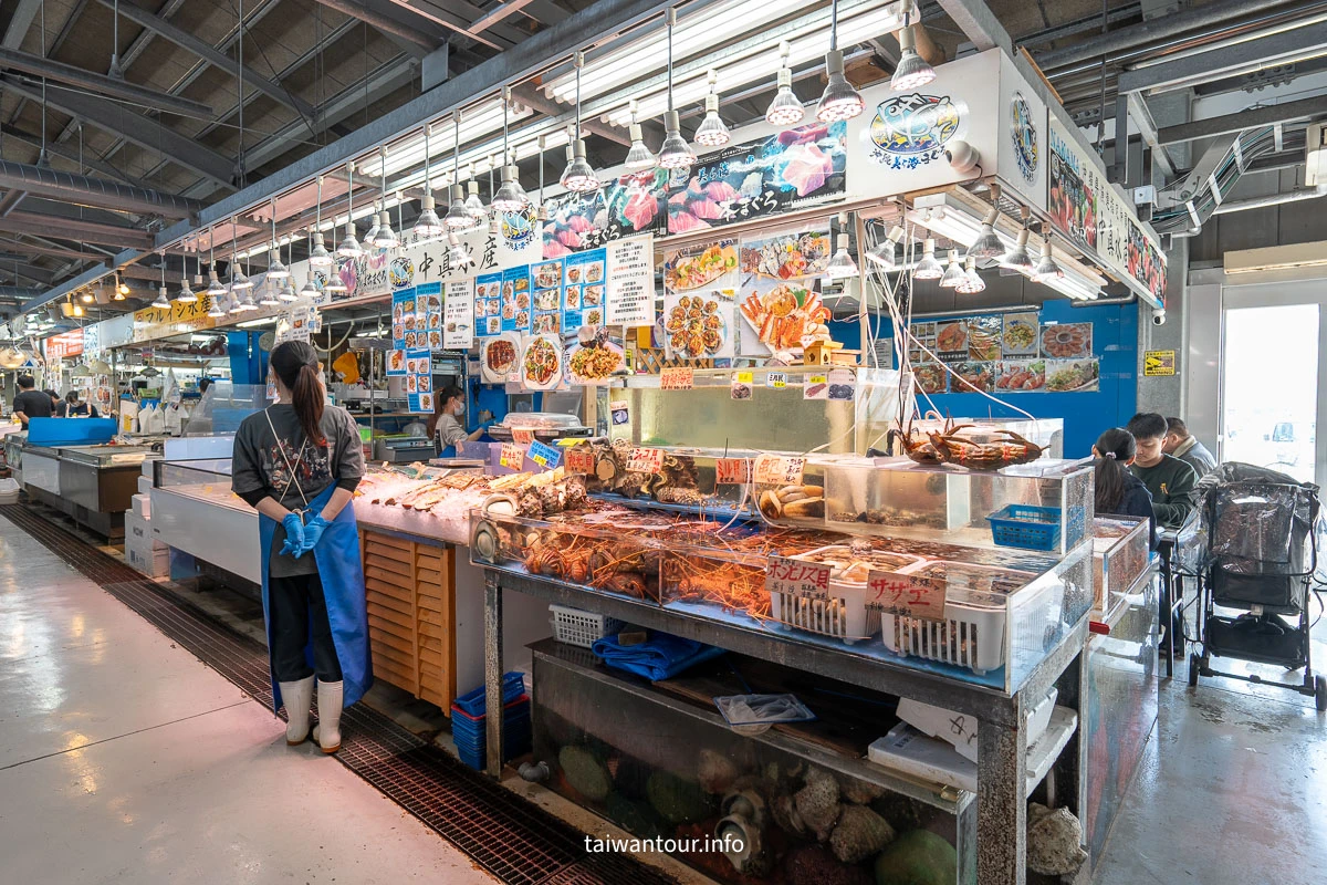 【泊港漁市場】日本沖繩那霸生魚片丼飯美食推薦 【泊港漁市場】日本沖繩那霸生魚片丼飯美食推薦