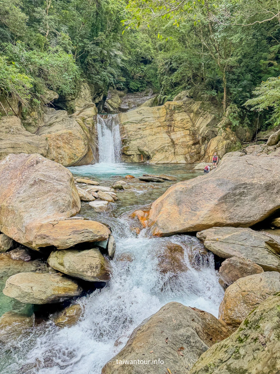 【金岳瀑布】宜蘭南澳親子玩水.溯溪跳水全攻略
