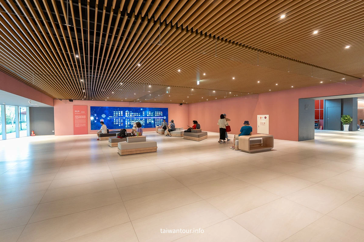 【林口國家檔案館】不只是檔案庫,更是網美咖啡廳.親子樂園! 【林口國家檔案館】不只是檔案庫,更是網美咖啡廳.親子樂園!