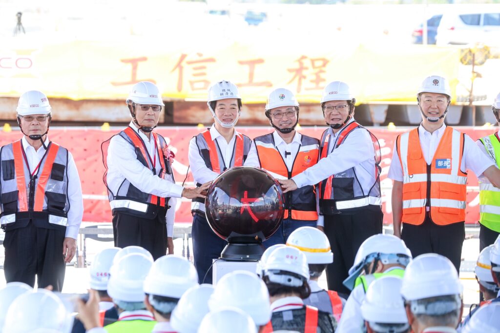 淡江大橋今舉行合龍儀式　侯友宜：提升北海岸交通效能也是臺灣國際級新地標
