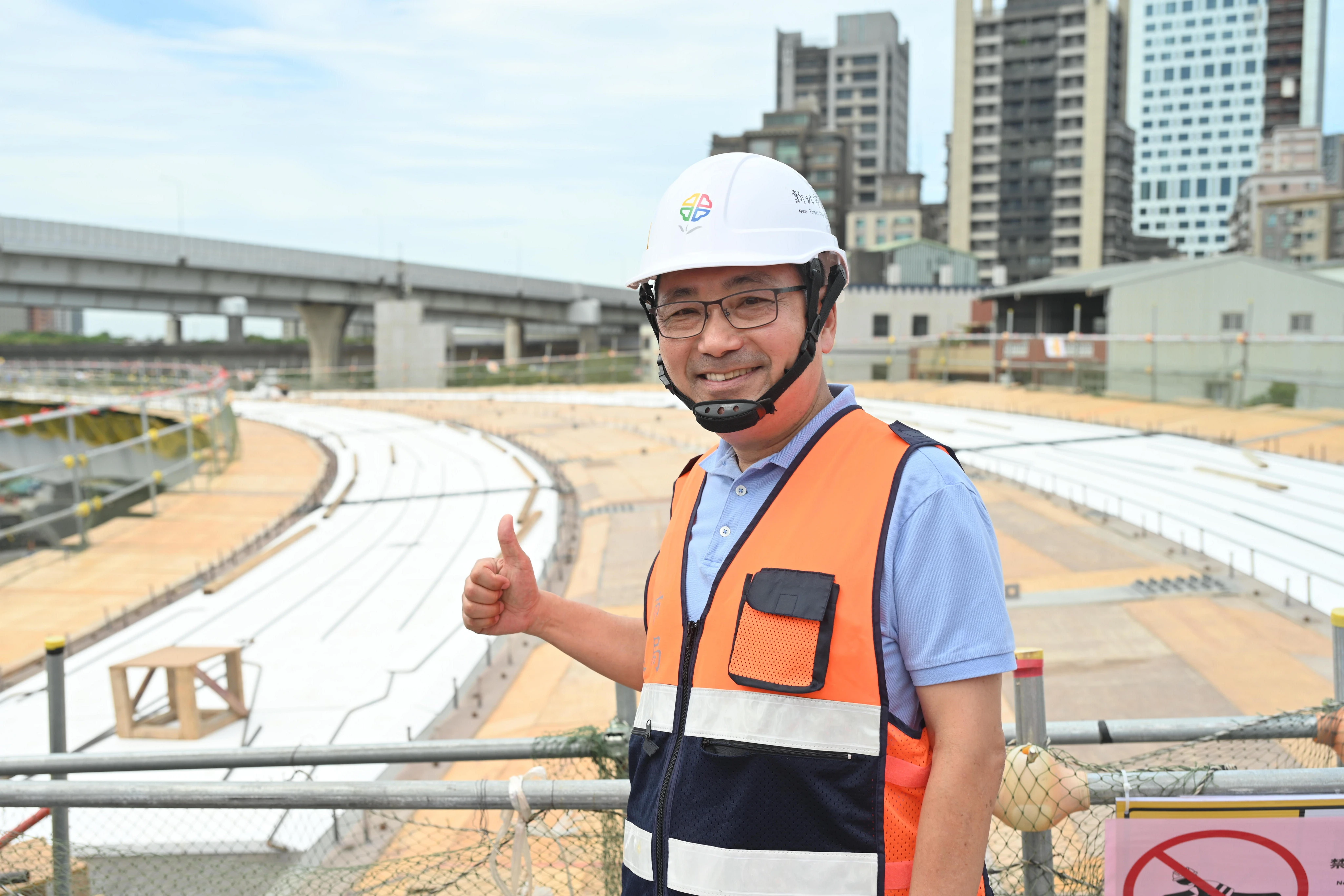 國道1號林口交流道改善工程進度超前 侯友宜：感謝施工團隊努力 盼提前完工