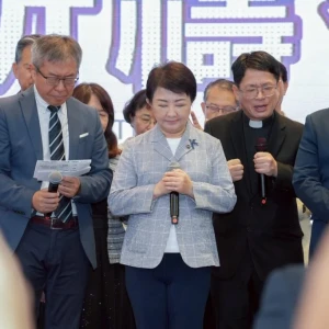 為台中獻上祝福   盧秀燕連六年參與城市祈禱餐會