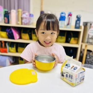 「台中有鈣讚」啟動   中市府讓24萬名學童開心喝鮮奶