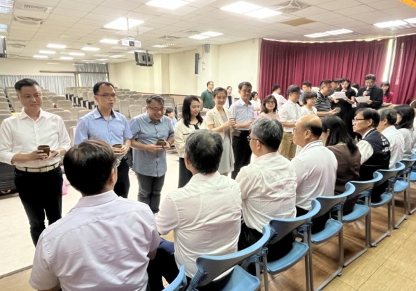 奉茶拜師杏壇傳薪火   中市首辦國小初任校長成長社群