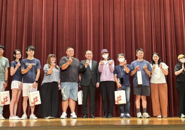 侯友宜宣布115年 生育獎勵金再加碼、好孕專車服務再升級