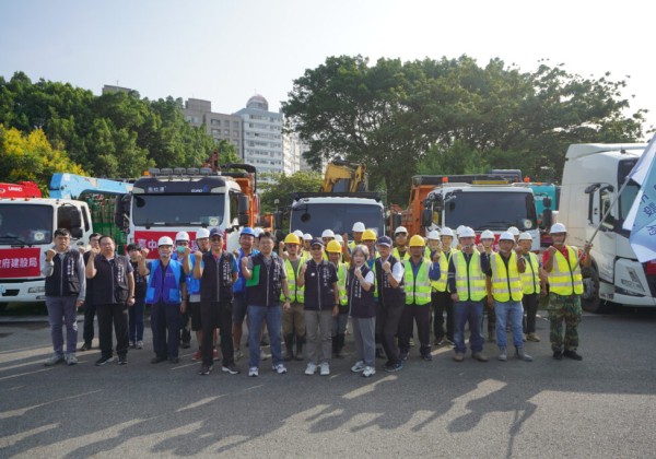 哪裡有需要台中隊就在哪裡   中市環保局、建設局火速馳援花蓮災區