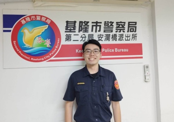 老翁深夜迷途  警助返家