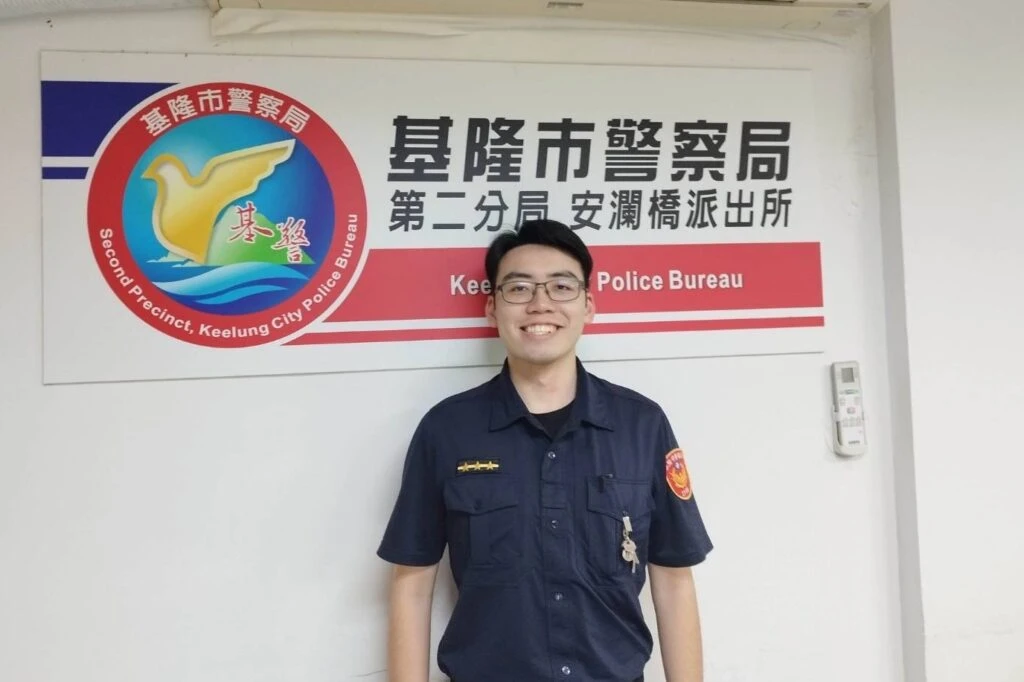老翁深夜迷途  警助返家