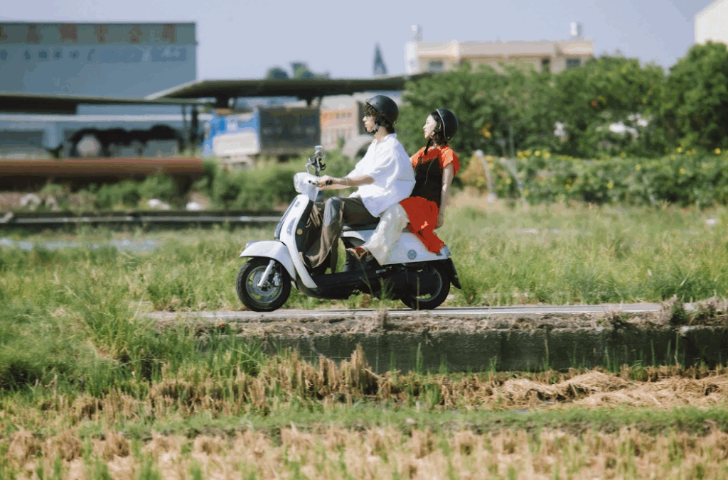 主唱片桐的嘉義尋根之旅！日本京都搖滾樂團 Hakubi 新曲〈何者〉MV 公開 MV超台！日本搖滾樂團 Hakubi 主唱追尋祖父嘉義足跡，新歌〈何者〉選台灣取景