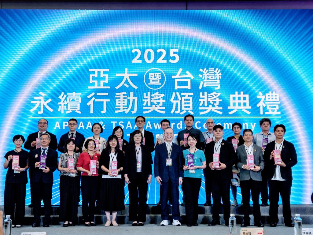 新北5G智慧共桿勇奪「台灣永續行動獎」金獎 以城市未來之光 建構永續環境