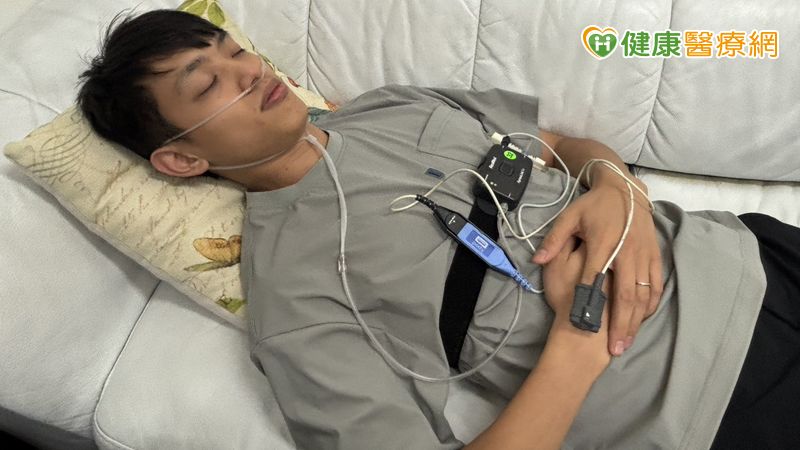 鼾聲大、白天嗜睡都要留意!睡眠呼吸中止症在家也能做檢查 鼾聲大、白天嗜睡都要留意!睡眠呼吸中止症在家也能做檢查
