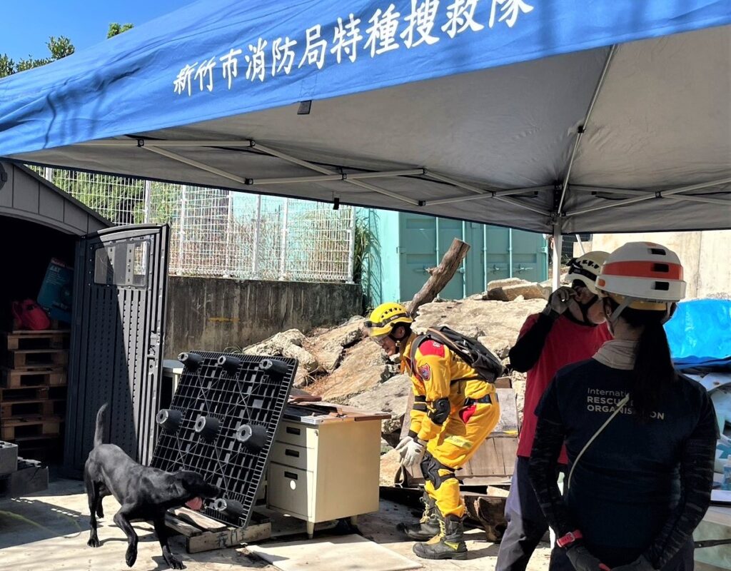 竹市再辦IRO國際搜救犬認證 全國18隻培訓犬隻報名闖關 竹市再辦IRO國際搜救犬認證 全國18隻培訓犬隻報名闖關