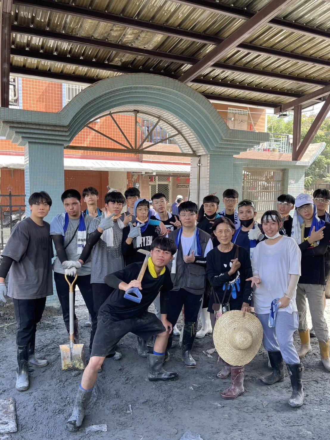 二信高中電三孝自發連假赴花蓮光復擔任志工體驗生命教育