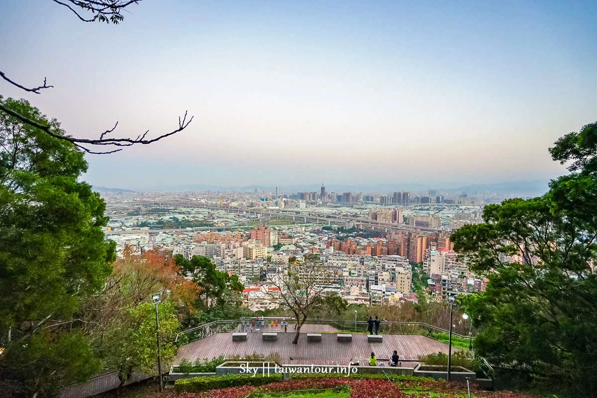 【水碓觀景公園】五股櫻花秘境百萬夜景觀景台.私房景點.公車