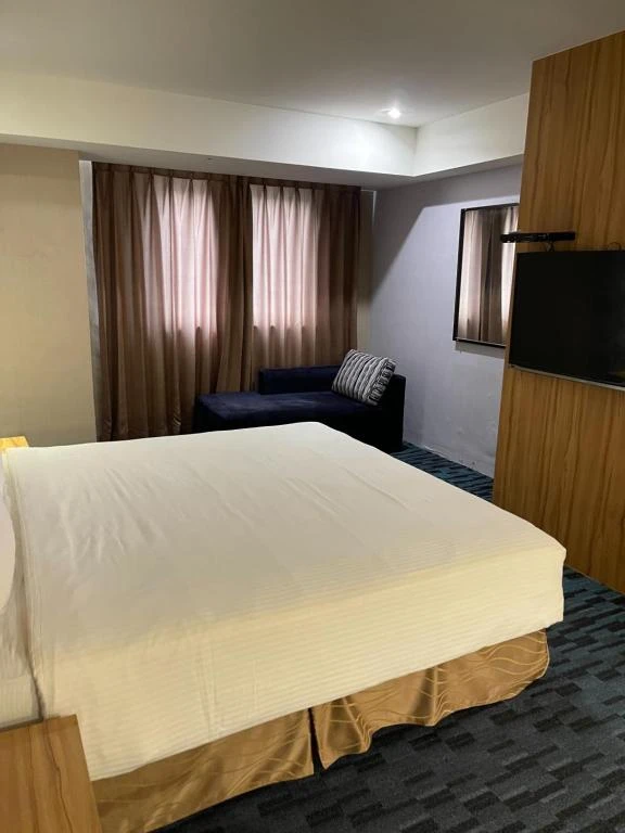 【逸亭商旅】高雄高CP值住宿推薦.Google 4.7星好評 【逸亭商旅】高雄高CP值住宿推薦.Google 4.7星好評