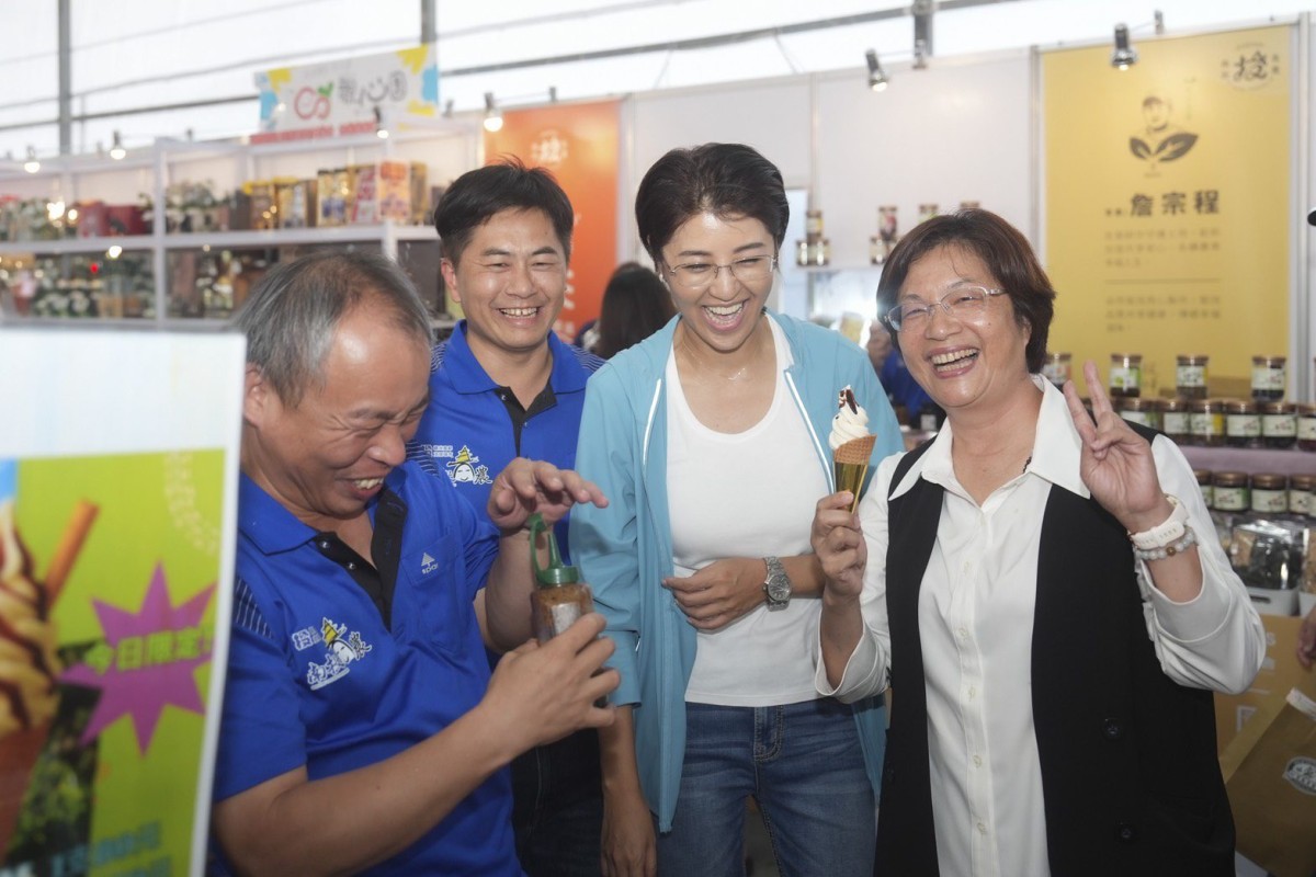 南投茶博人潮湧現 千人茶會盛大登場 熱鬧非凡 南投茶博人潮湧現 千人茶會盛大登場 熱鬧非凡