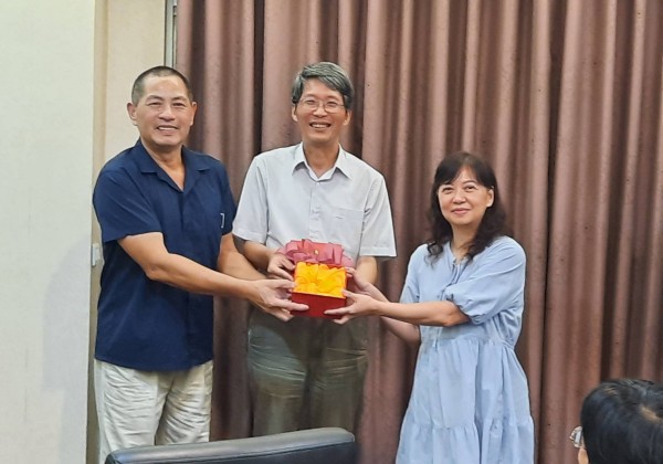 余淑琴接任二信高中家長會長　倪瑞祥受聘榮譽會長持續為教育盡心盡力