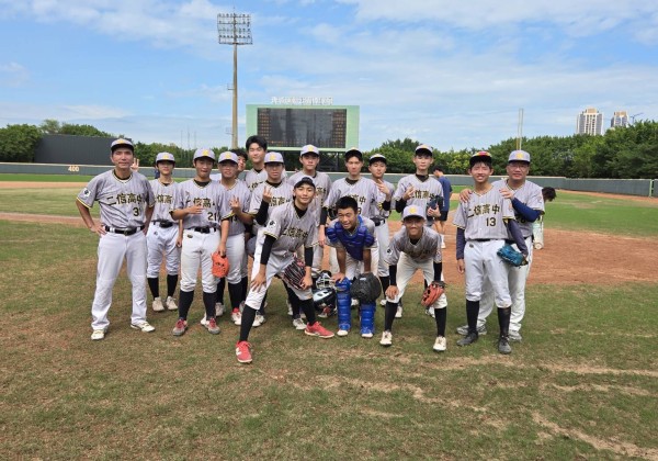 第十三屆黑豹旗開戰 二信高中7:1首勝新民高中取得晉級 第十三屆黑豹旗開戰 二信高中7:1首勝新民高中取得晉級