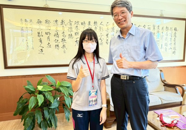 二信高中校園新聞社首任社長顏名君期待能成為記者培養敏銳觀察力