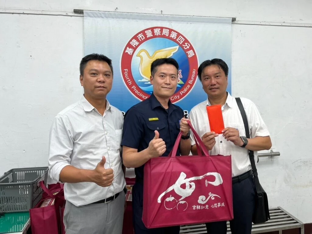 中秋佳節人團圓  中華警友致贈慰勞警